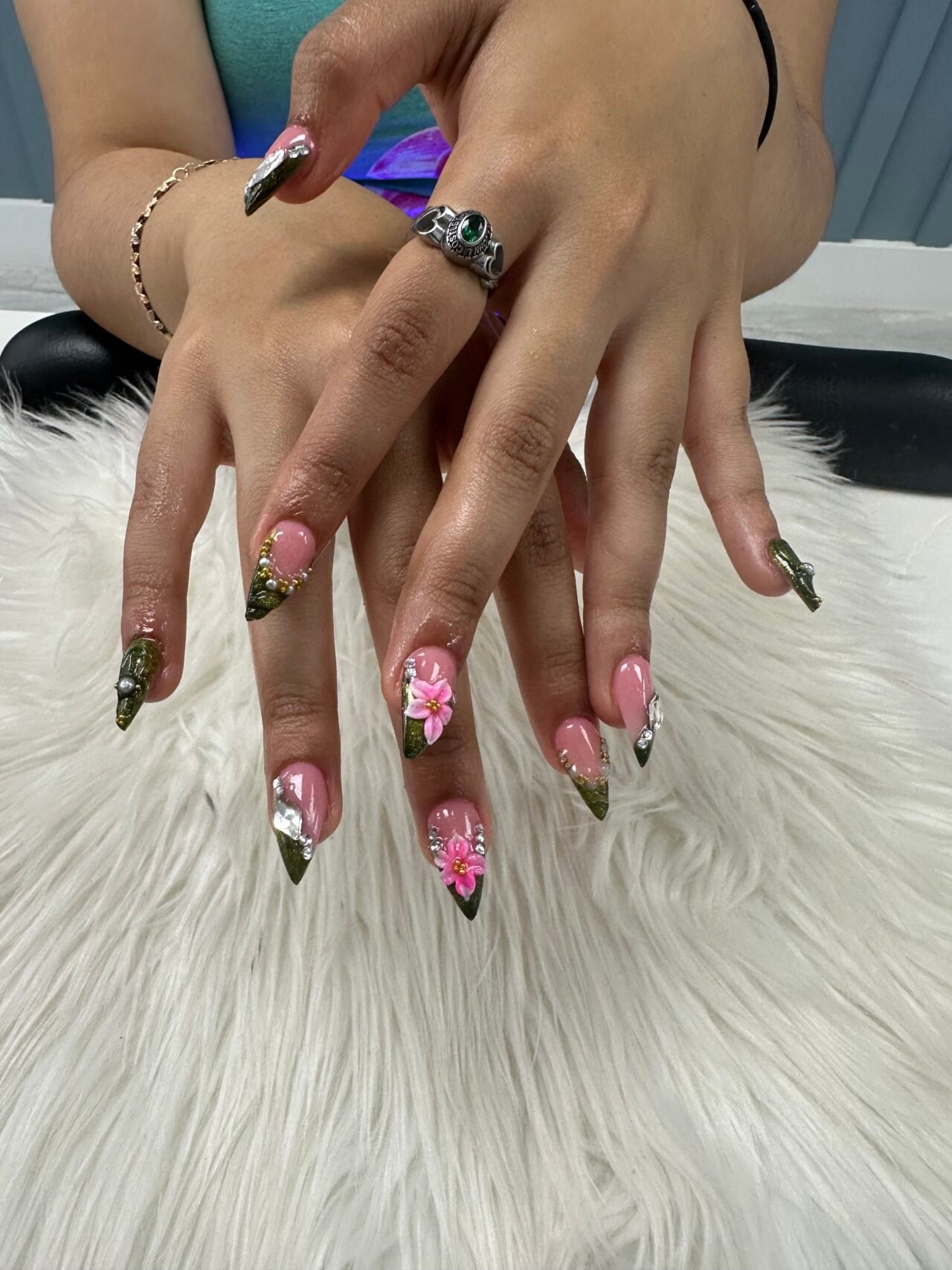 032